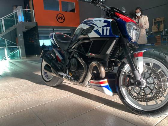 DUCATI DIAVEL ABS 